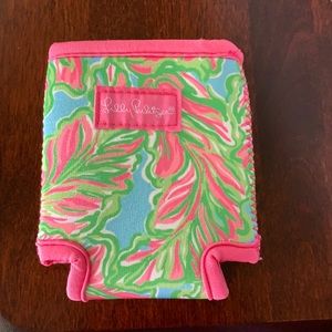 NWOT Lilly Pulitzer Koozie / drink hugger - in the bungalow print!